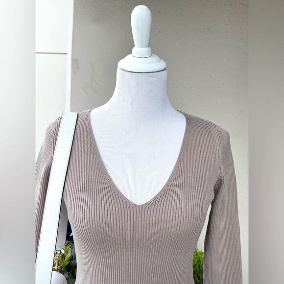 ☘️ Zara Taupe Ribbed Knit viscose Top - size Medium - Picture 10 of 10